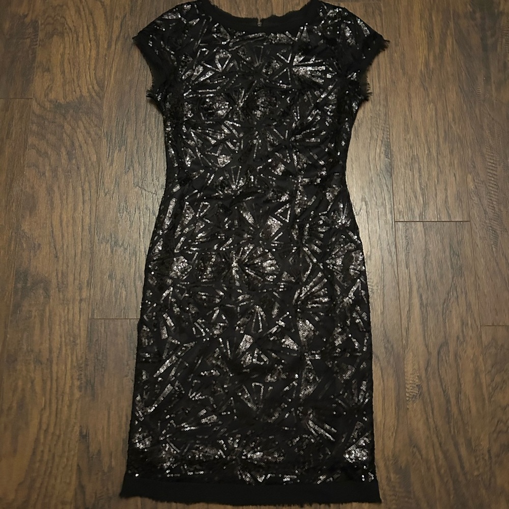 Vince Camuto Sleeveless Sequin Black Tulle Trimmed Cocktail Party Dress Size 2